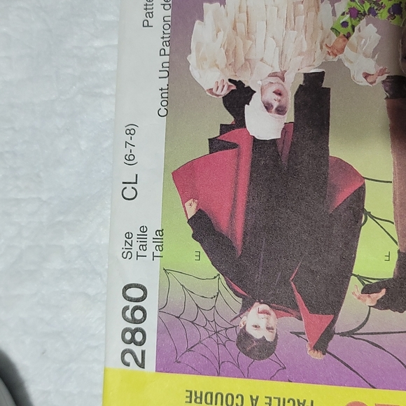 McCall's Costumes. Scary Costumes - Picture 3 of 4